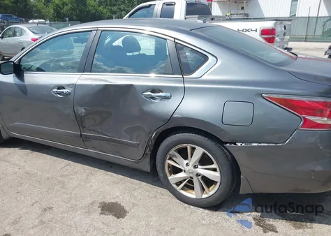 2015 Nissan Altima 2.5 Sv из США, поврежденный, VIN 1N4AL3AP5FC425672